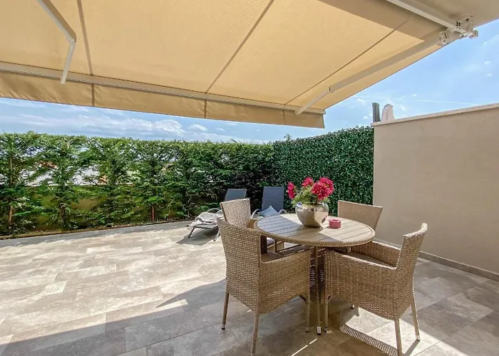 Διαμέρισμα Dino *